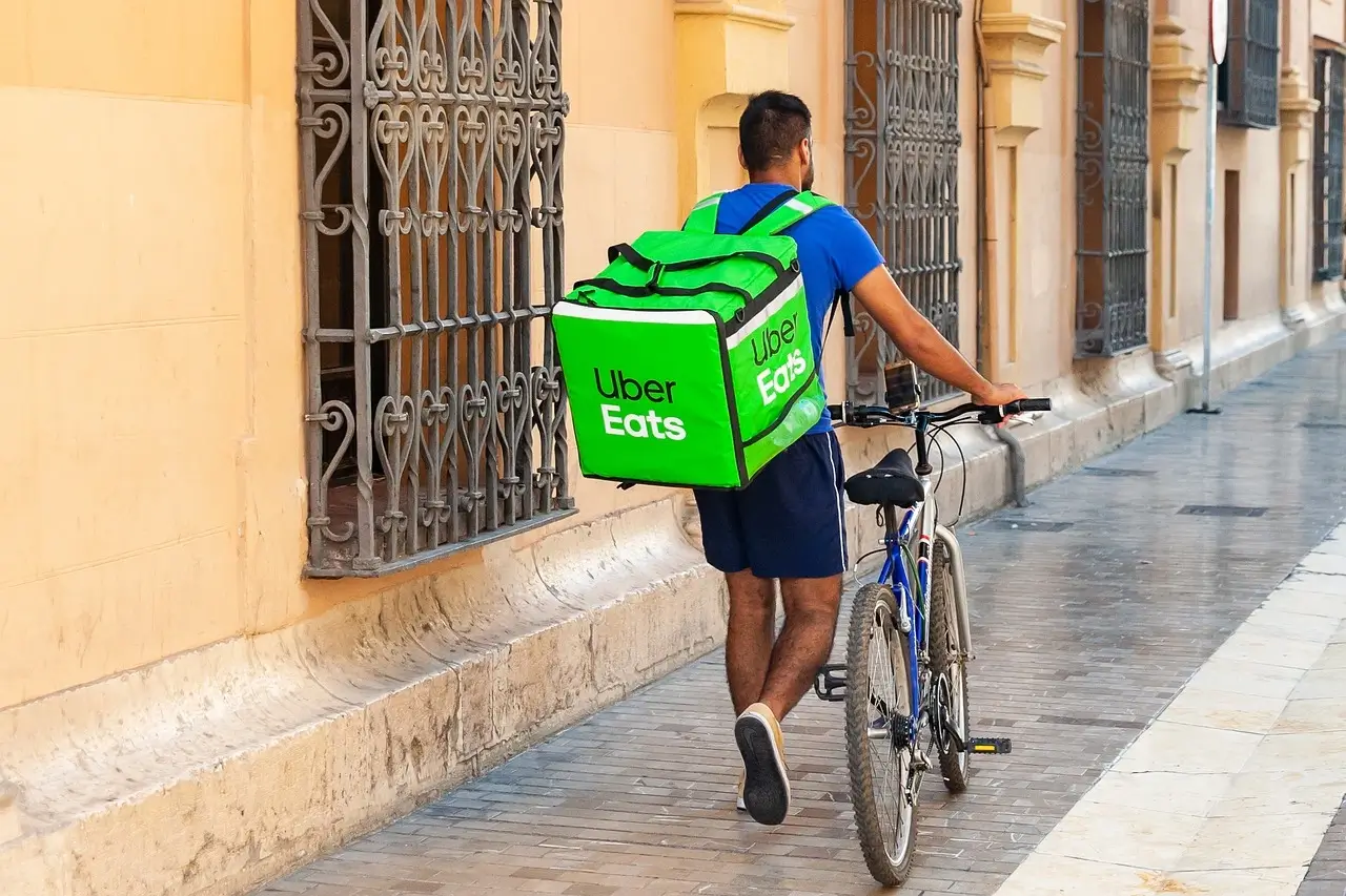 Se puede hacer mensajería con bicicleta?